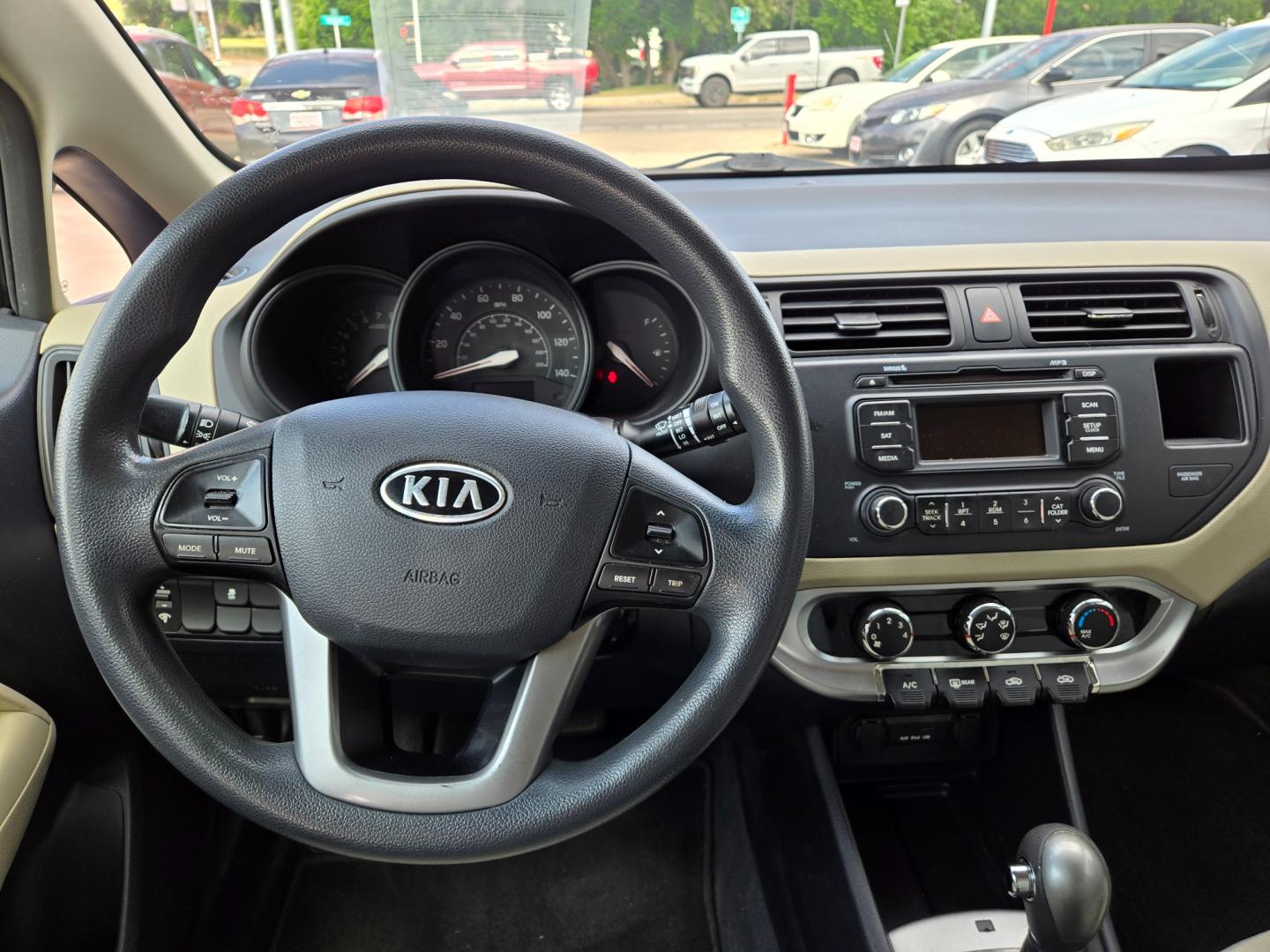 2012 Black Kia Rio (KNADM5A30C6) with an 1.6L I4 F DOHC 16V engine, Automatic transmission, located at 503 West Court, Seguin, TX, 78155, (830) 379-3373, 29.568621, -97.969803 - Photo#5
